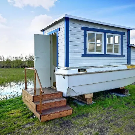 Peipsi Boathouses Botel