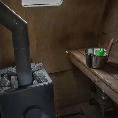 Peipsi Boathouses * Varnja