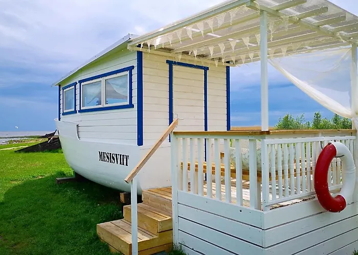 Botel Peipsi Boathouses Varnja