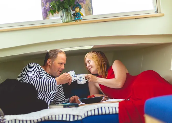 Botel Peipsi Boathouses *