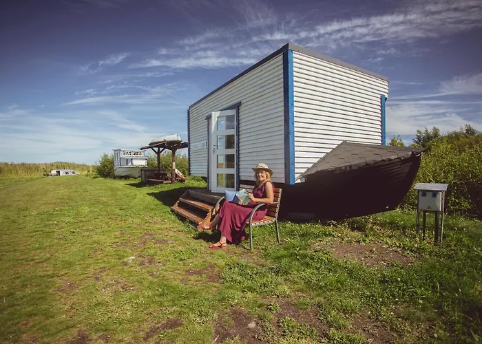 Botel Peipsi Boathouses *