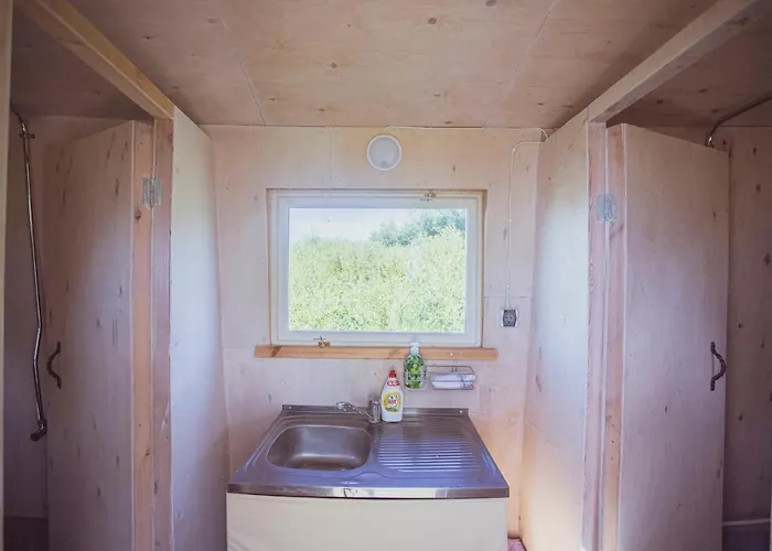 Peipsi Boathouses Botel Varnja