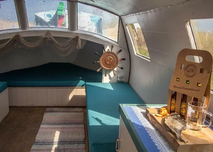 Peipsi Boathouses Varnja