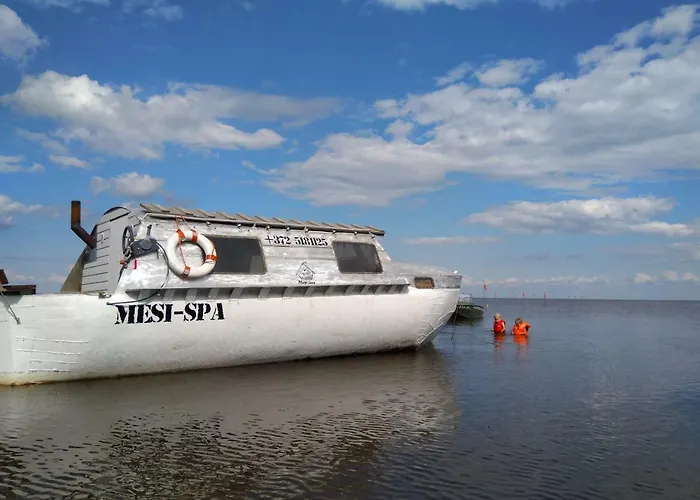 Peipsi Boathouses Botel